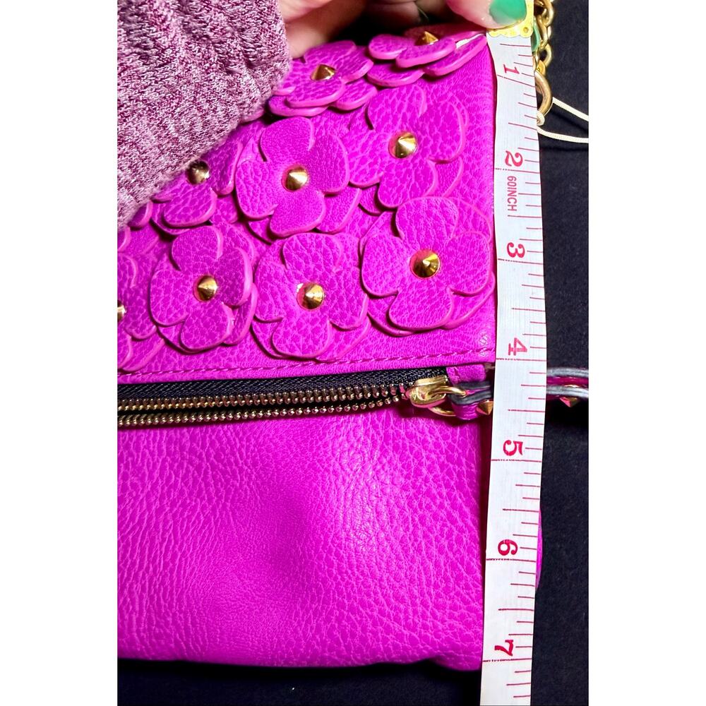 Gianni Bini NWT Hot Pink Floral Appliqué Crossbody Bag Gold Chain - Picture 14 of 15